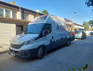 Zateplení stropu rodinného domu pomocí foukané izolace